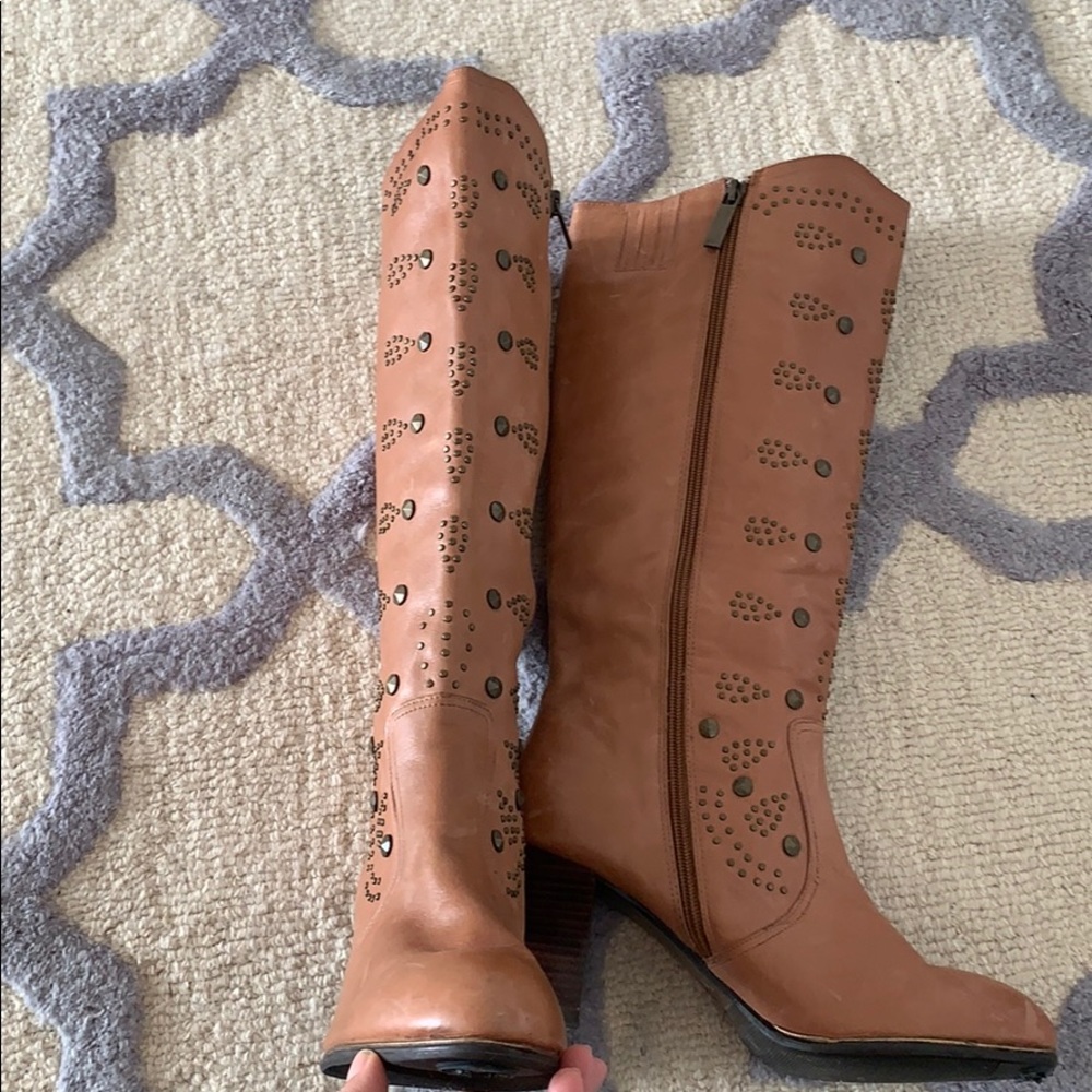 Reba “Dixie” cowgirl tan leather heeled boots